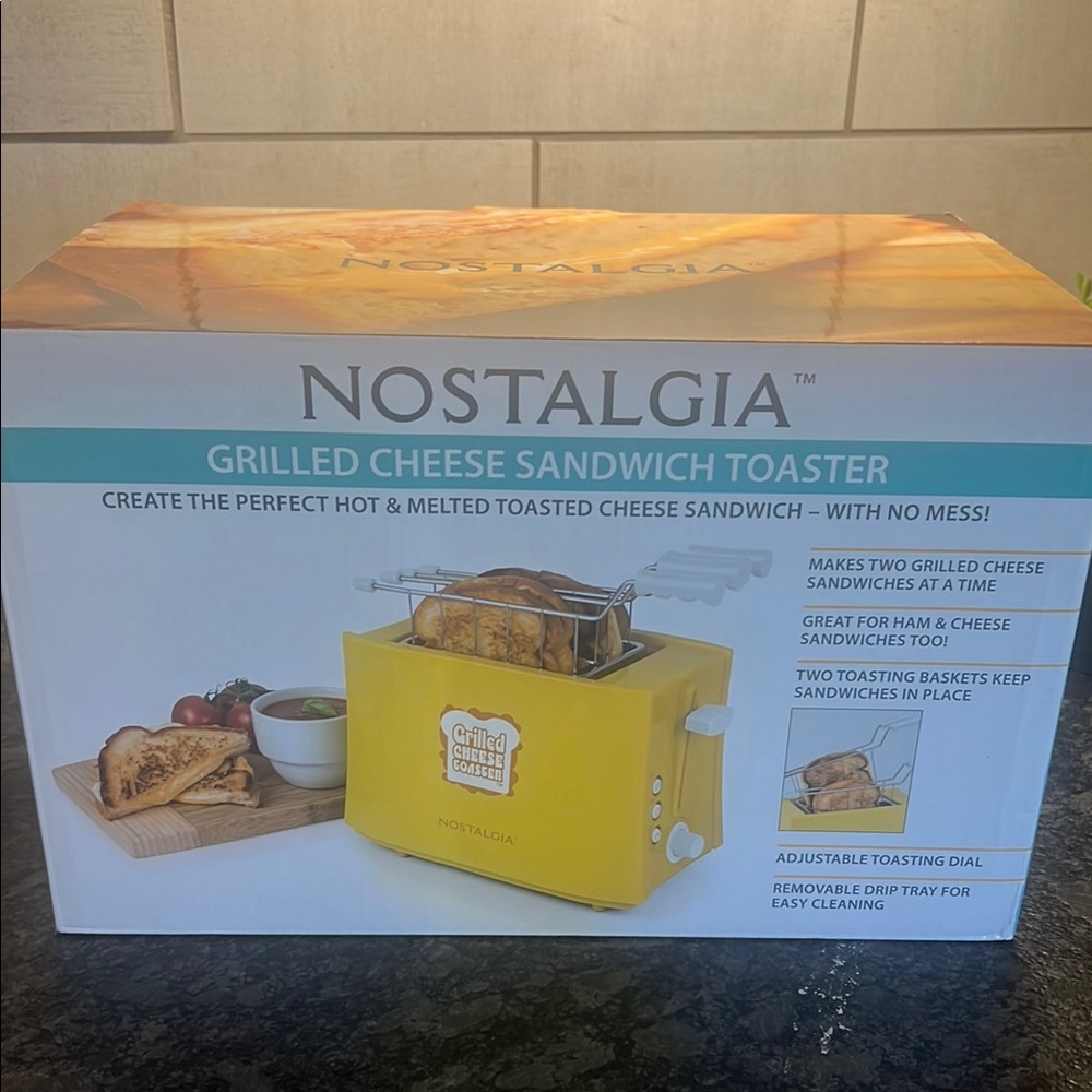 Nostalgia Yellow Grilled Cheese Sandwich Toaster